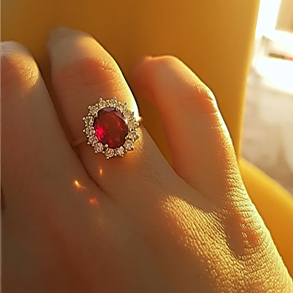 14K- Sterling Silver RED GARNET GEMSTONE ROUND RING - Picture 3 of 3